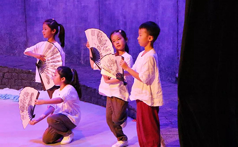 多妙音乐戏剧绘本,《谁的蛋》 多妙音乐戏剧绘本,《谁的蛋》